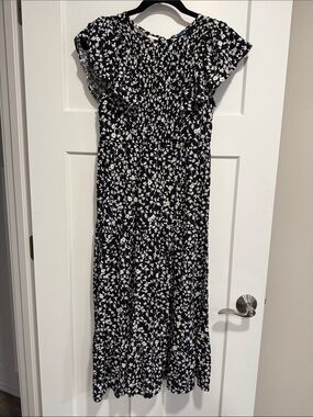 Black And Old Navy White Maxi Dress for Sale up to 90% Off: Poshmark Black And Old Navy White Maxi Dress for Sale up to 90% Off: Poshmark